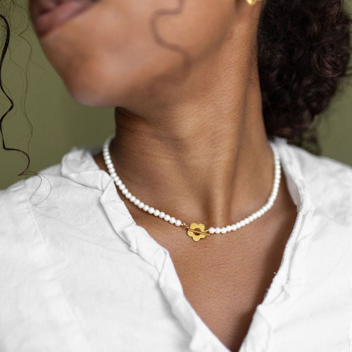 Daisy Necklace