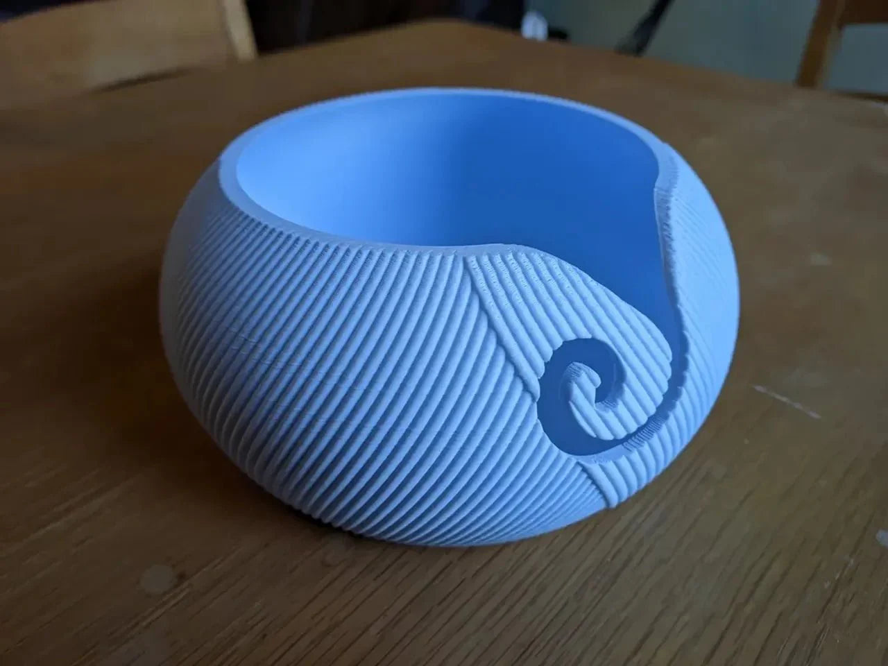 3D Printed Yarn Bowl – Swirl Guide for Knitters & Crocheters